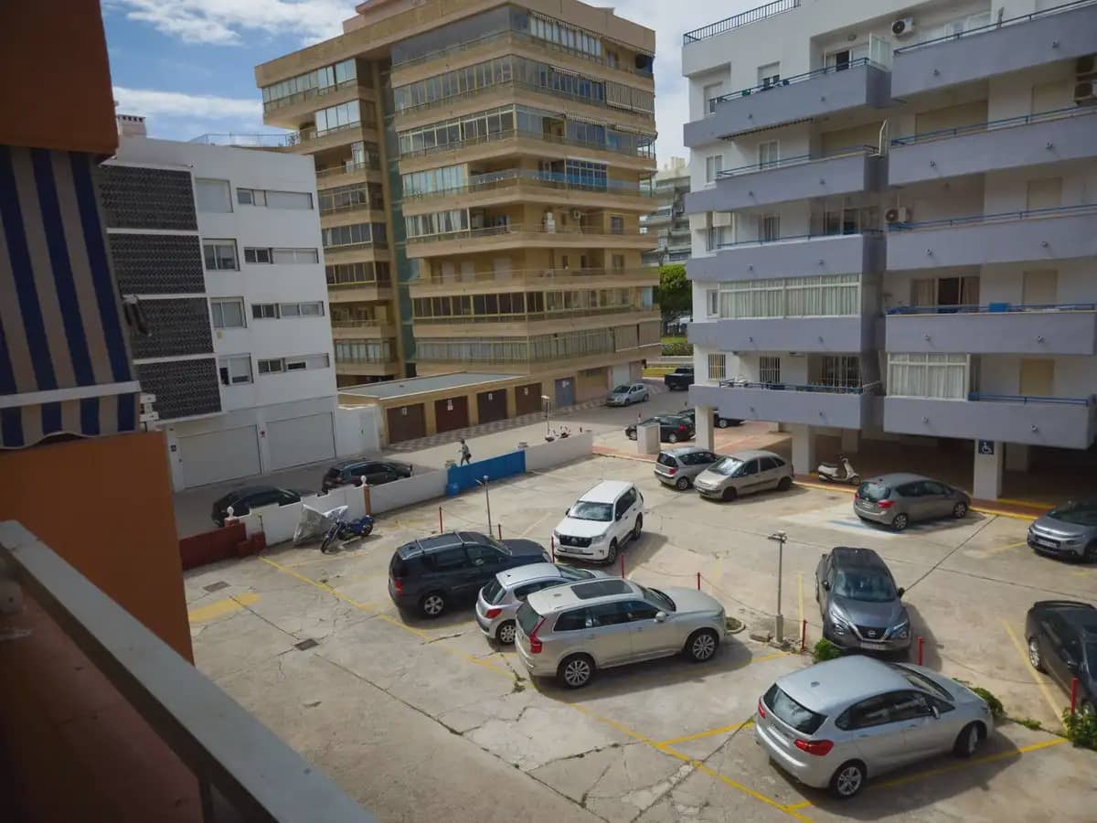 3 soveværelse Lejlighed til salg i Fuengirola med garage - € 330.000 (Ref: 9972336)