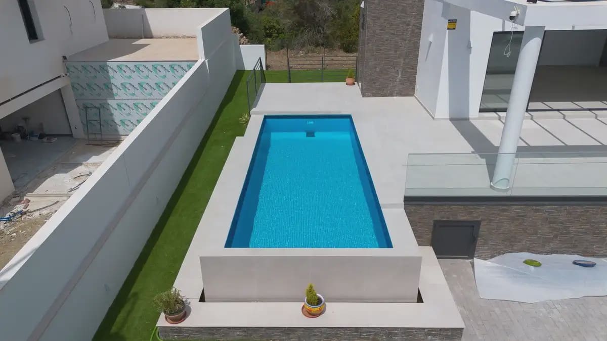 4 bedroom Villa for sale in Mijas with pool garage - € 1,030,000 (Ref: 9972337)
