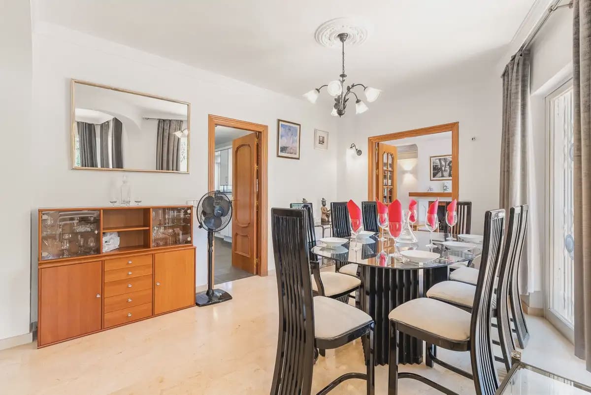 5 bedroom Villa for sale in Mijas with pool garage - € 1,350,000 (Ref: 9973541)