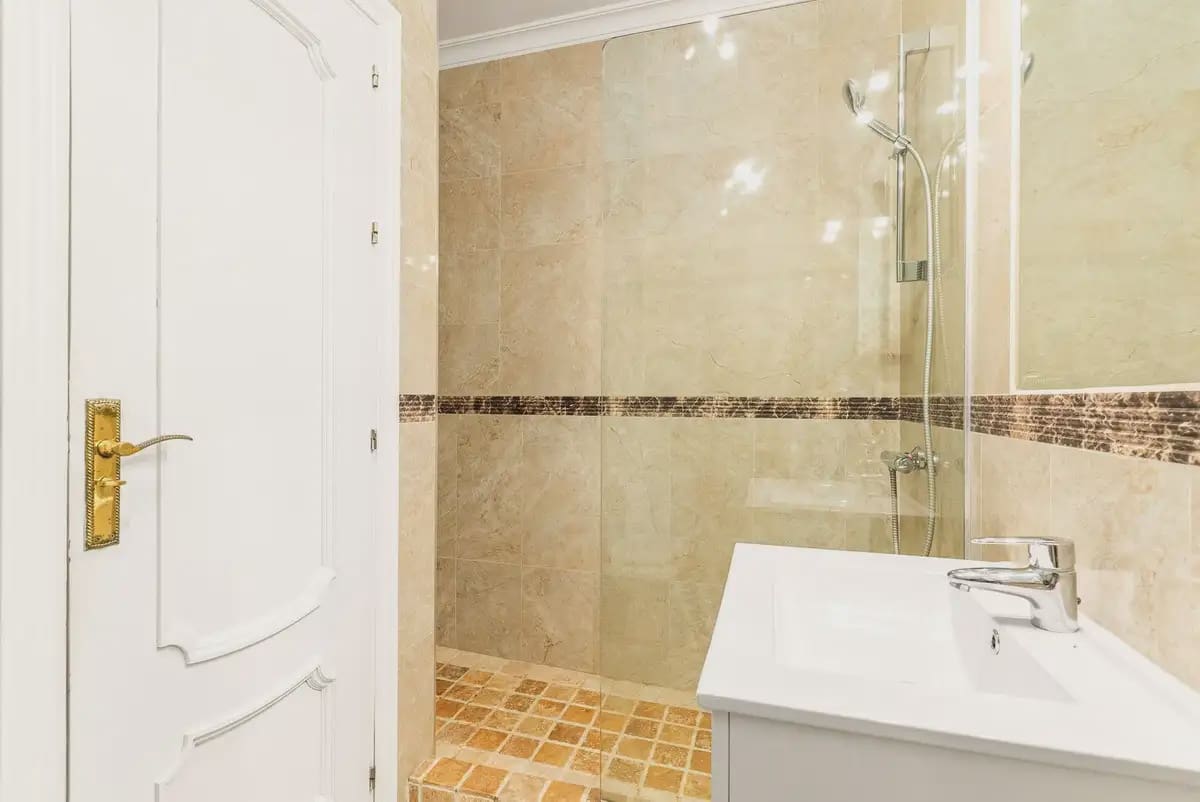 5 bedroom Villa for sale in Mijas with pool garage - € 1,350,000 (Ref: 9973541)
