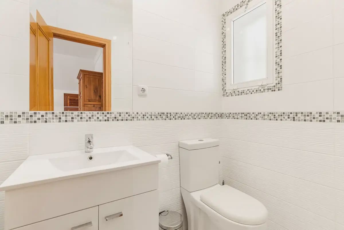 5 bedroom Villa for sale in Mijas with pool garage - € 1,350,000 (Ref: 9973541)