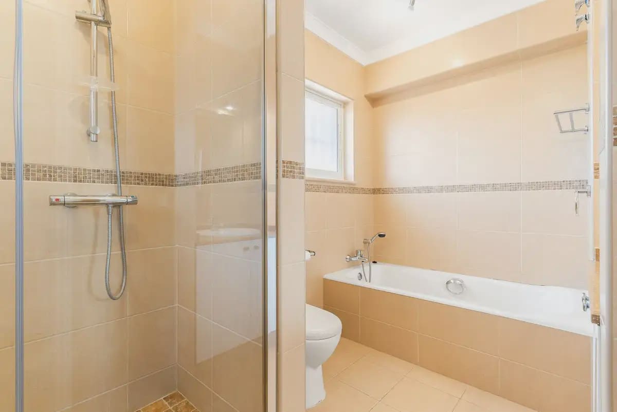 5 bedroom Villa for sale in Mijas with pool garage - € 1,350,000 (Ref: 9973541)
