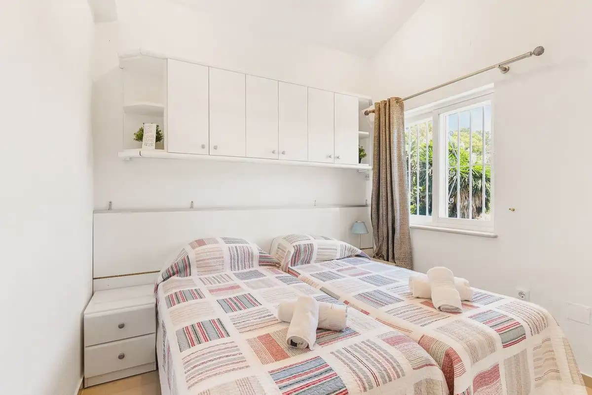 5 bedroom Villa for sale in Mijas with pool garage - € 1,350,000 (Ref: 9973541)