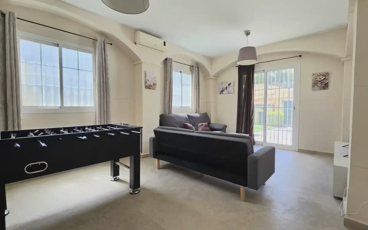 5 bedroom Villa for sale in Mijas with pool garage - € 890,000 (Ref: 9973542)