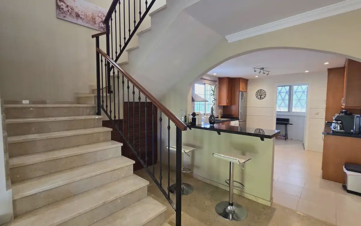 5 bedroom Villa for sale in Mijas with pool garage - € 890,000 (Ref: 9973542)