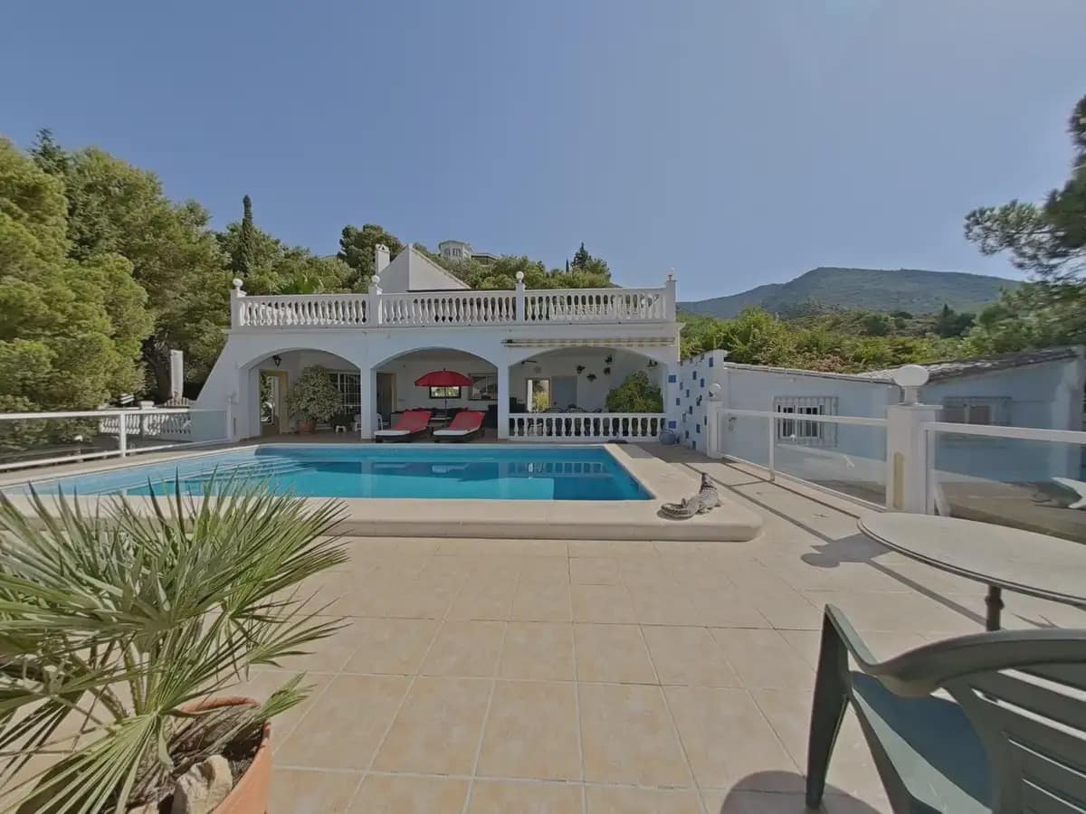 3 bedroom Villa for sale in Mijas with pool garage - € 995,000 (Ref: 9973543)