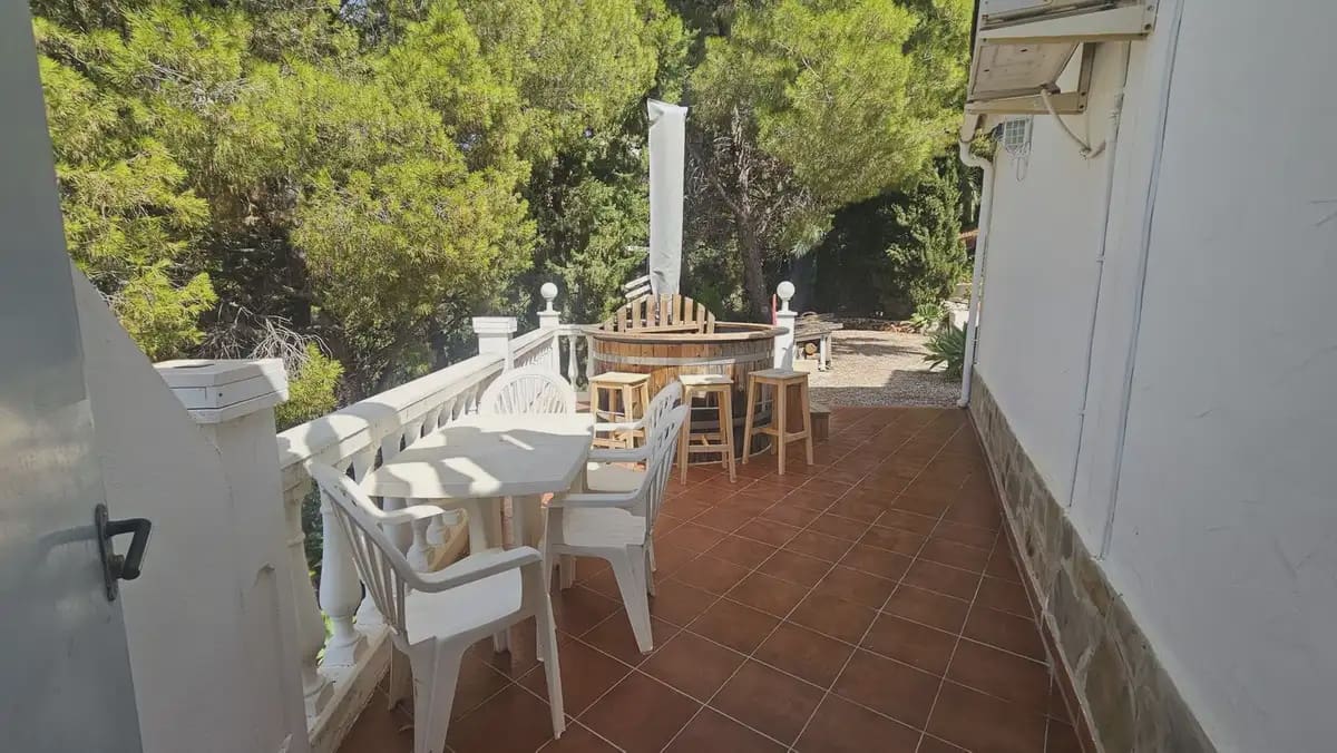 3 bedroom Villa for sale in Mijas with pool garage - € 995,000 (Ref: 9973543)