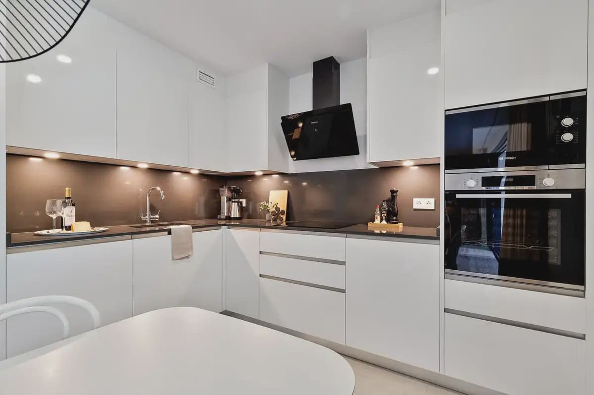 2 soverom Strandleiligheter til salgs i Fuengirola med svømmebasseng - € 479 000 (Ref: 9975658)