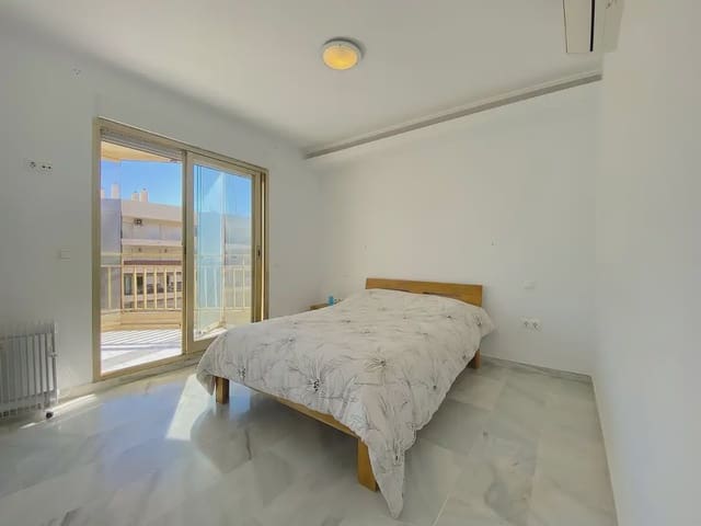 1 soveværelse Strandlejlighed til salg i Centro ciudad, Fuengirola - € 399.000 (Ref: 9975659)