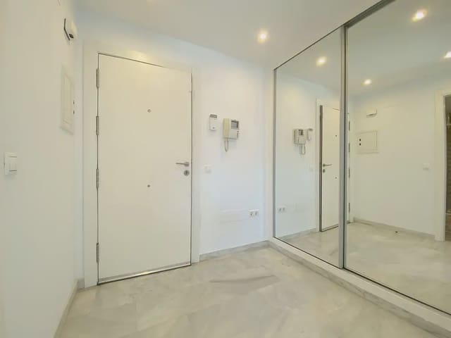 1 soveværelse Strandlejlighed til salg i Centro ciudad, Fuengirola - € 399.000 (Ref: 9975659)