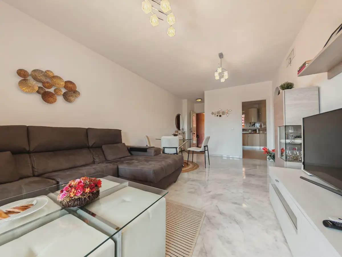 2 soveværelse Lejlighed til salg i Marbella med swimmingpool garage - € 320.000 (Ref: 9975661)