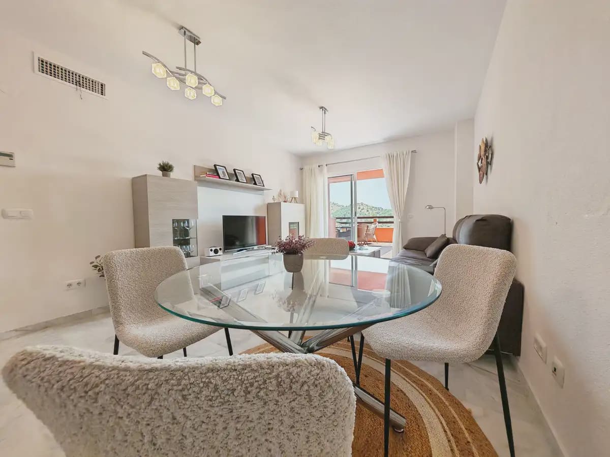 2 soveværelse Lejlighed til salg i Marbella med swimmingpool garage - € 320.000 (Ref: 9975661)