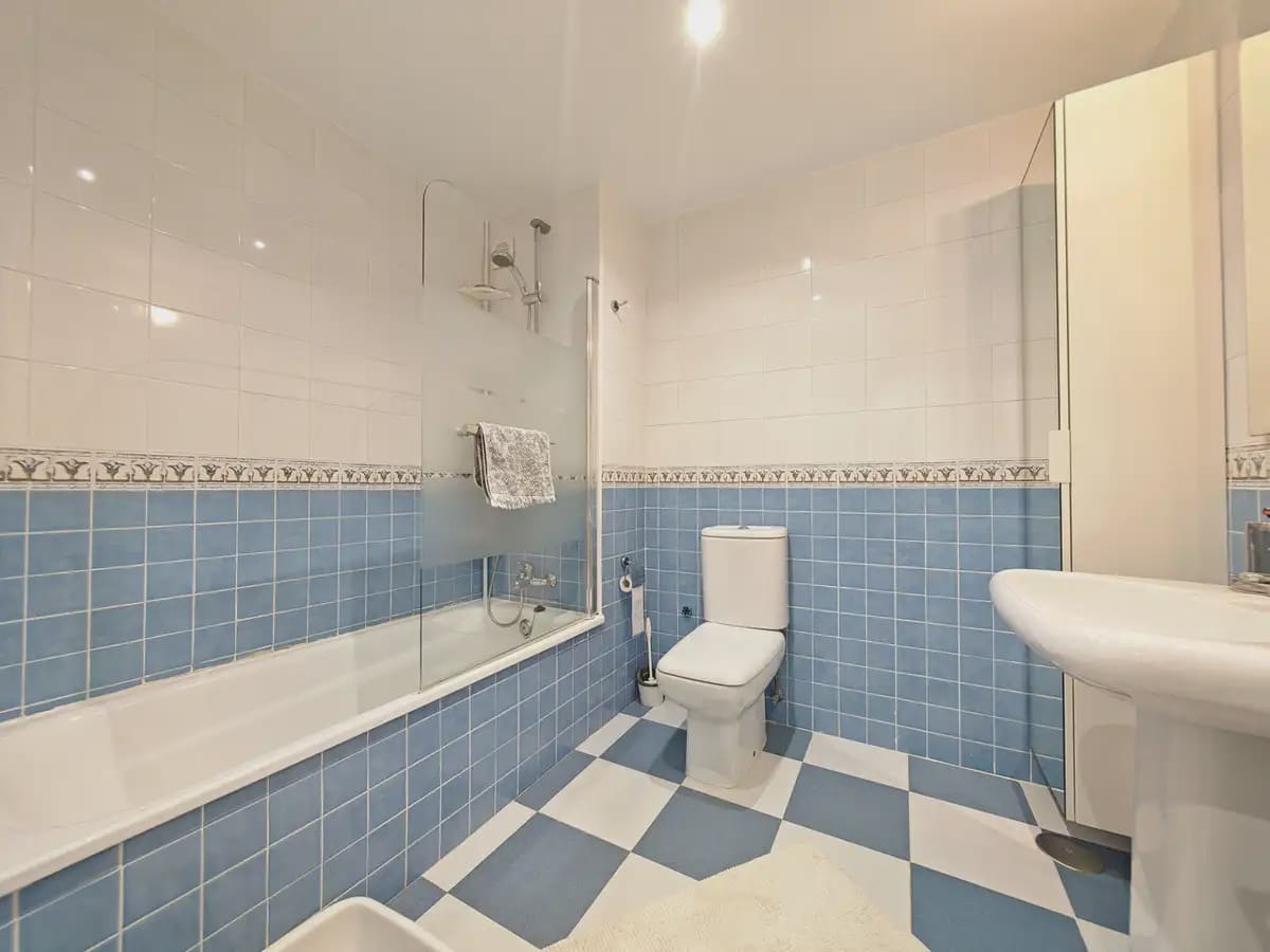 2 soveværelse Lejlighed til salg i Marbella med swimmingpool garage - € 320.000 (Ref: 9975661)