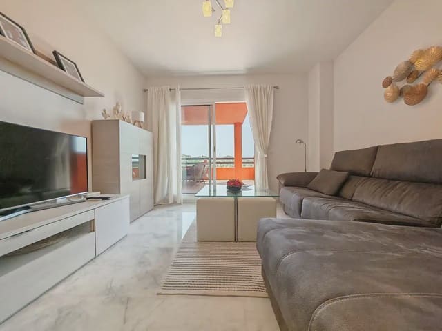 2 soveværelse Lejlighed til salg i La Reserva, Marbella med swimmingpool garage - € 320.000 (Ref: 9975661)