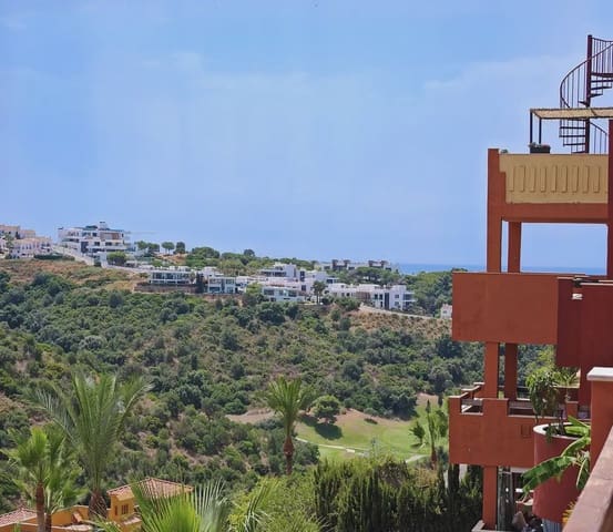 2 soveværelse Lejlighed til salg i La Reserva, Marbella med swimmingpool garage - € 320.000 (Ref: 9975661)