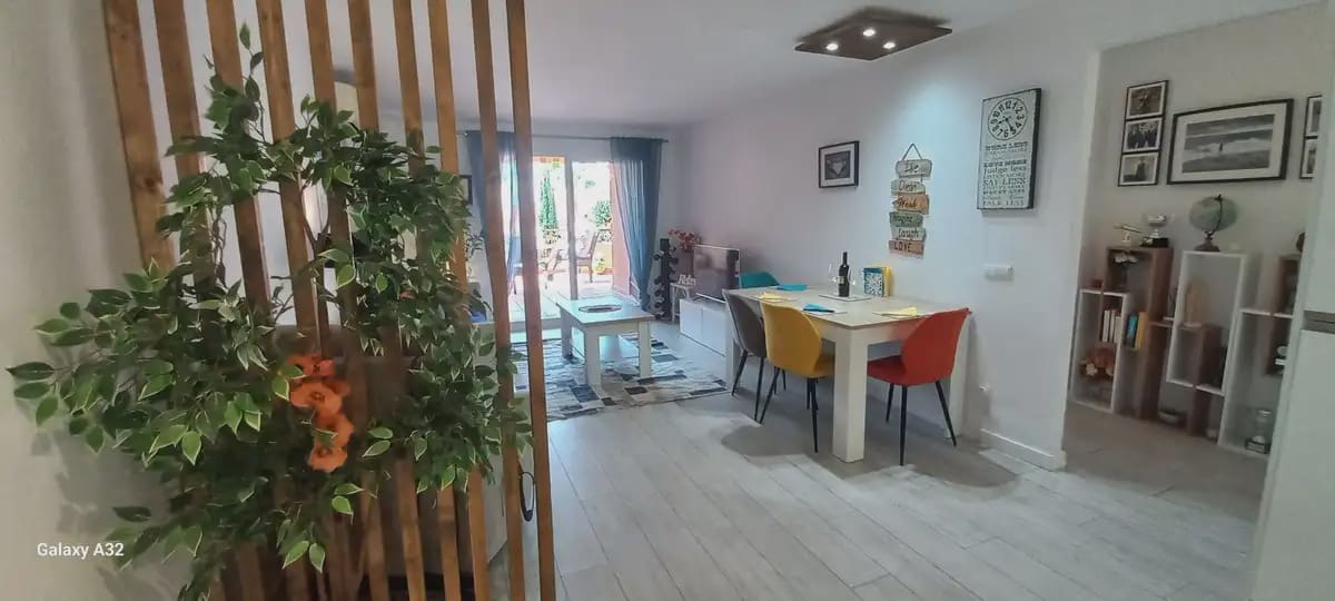 2 soveværelse Lejlighed til salg i Marbella med swimmingpool garage - € 365.000 (Ref: 9975662)