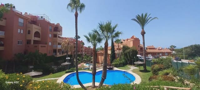 2 soveværelse Lejlighed til salg i La Reserva, Marbella med swimmingpool garage - € 365.000 (Ref: 9975662)