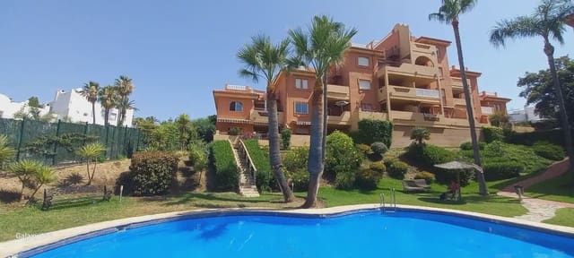 2 soveværelse Lejlighed til salg i La Reserva, Marbella med swimmingpool garage - € 365.000 (Ref: 9975662)