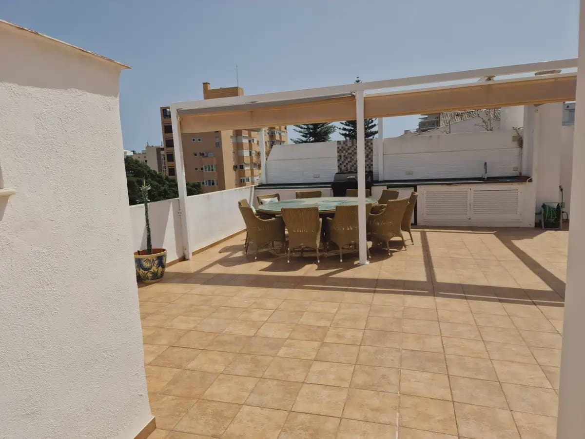 4 soverom Penthouse til salgs i Torremolinos med svømmebasseng garasje - € 849 000 (Ref: 9977542)