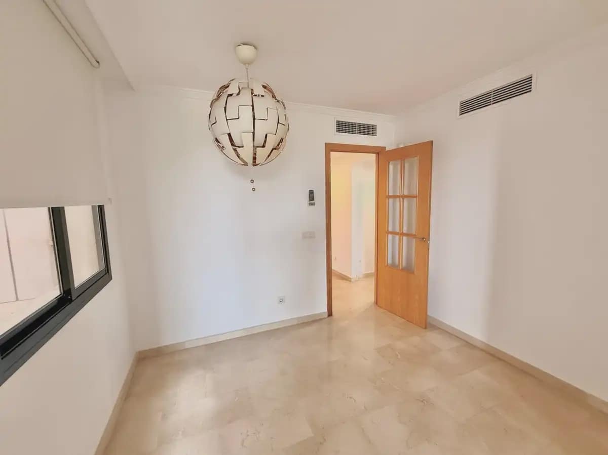 2 sypialnia Apartament na sprzedaż w Fuengirola z basenem garażem - 299 000 € (Ref: 9977543)