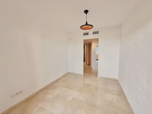2 soveværelse Lejlighed til salg i Los Pacos, Fuengirola med swimmingpool garage - € 299.000 (Ref: 9977543)
