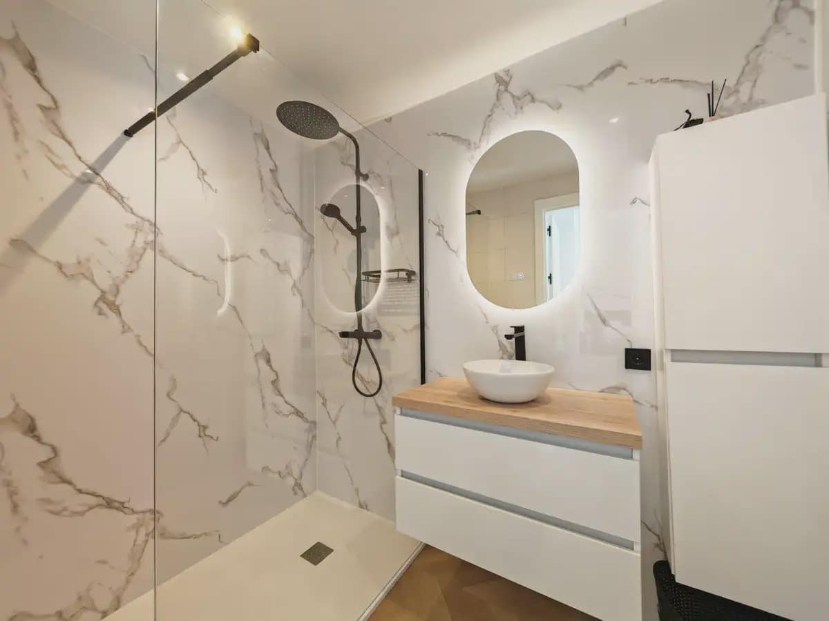 8 sypialnia Willa na sprzedaż w Marbella z basenem garażem - 2 450 000 € (Ref: 9979118)