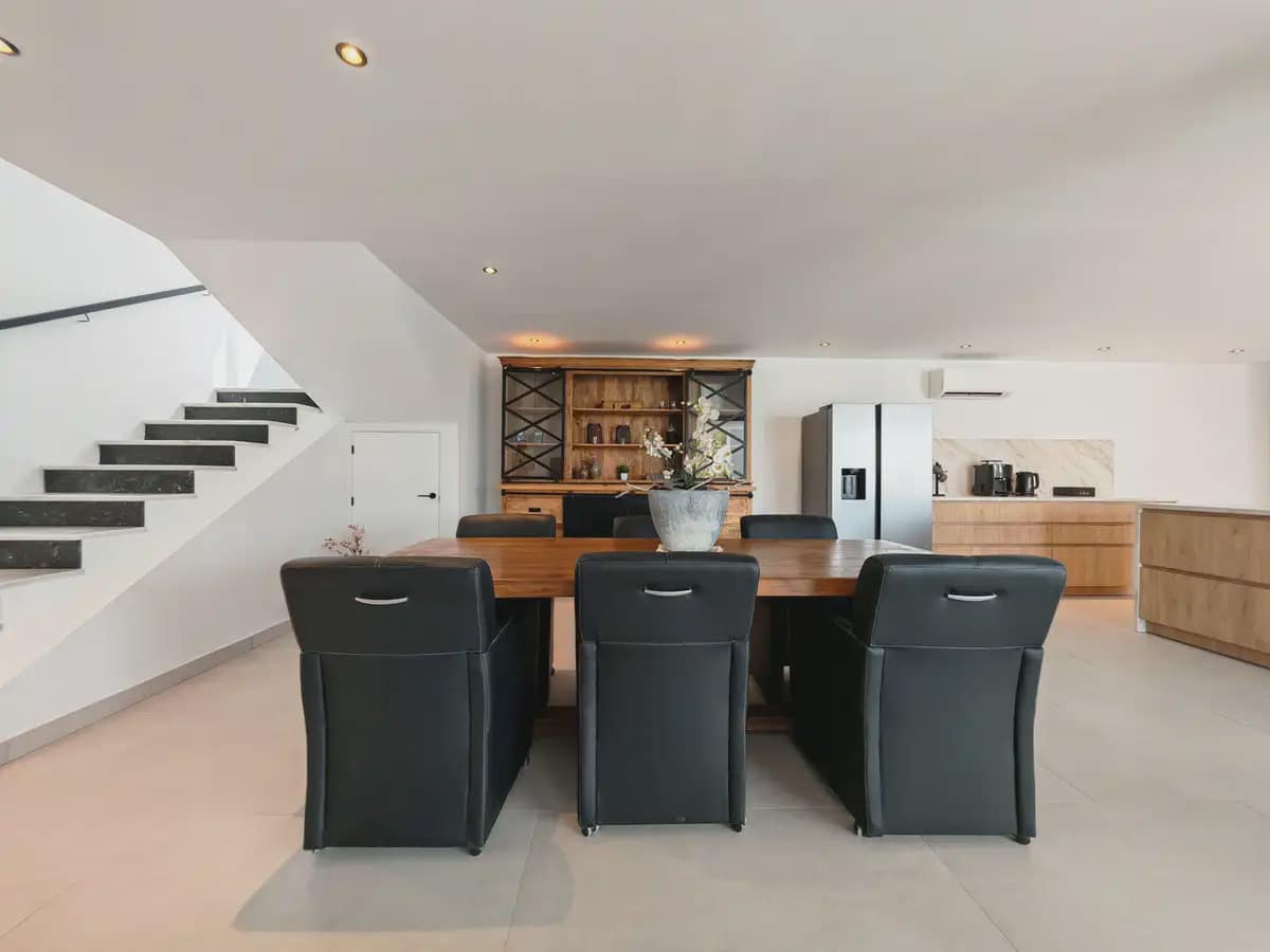 8 sypialnia Willa na sprzedaż w Marbella z basenem garażem - 2 450 000 € (Ref: 9979118)