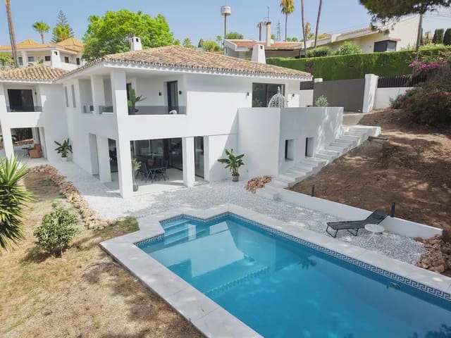 8 sypialnia Willa na sprzedaż w Elviria, Marbella z basenem garażem - 2 450 000 € (Ref: 9979118)