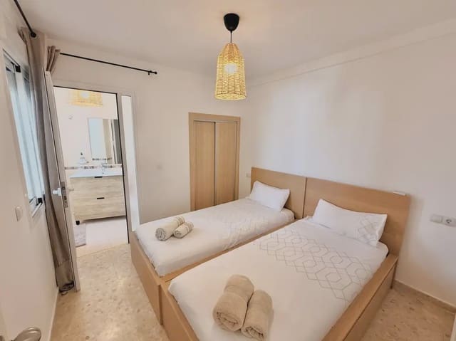 2 soverom Penthouse til salgs i Centro ciudad, Fuengirola - € 439 000 (Ref: 9983158)
