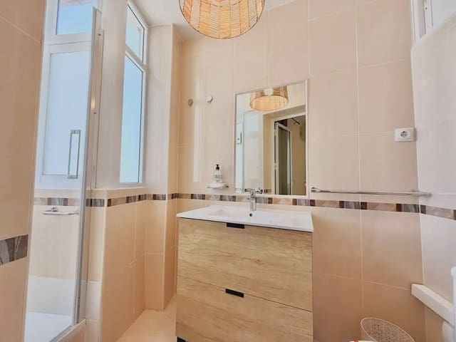 2 soverom Penthouse til salgs i Centro ciudad, Fuengirola - € 439 000 (Ref: 9983158)