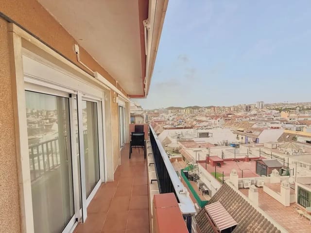 2 soverom Penthouse til salgs i Centro ciudad, Fuengirola - € 439 000 (Ref: 9983158)