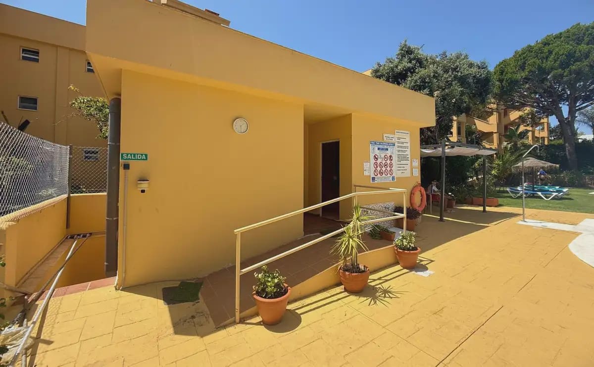 2 bedroom Apartment for sale in Mijas with pool garage - € 220,000 (Ref: 9983215)