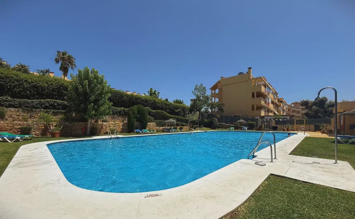 2 bedroom Apartment for sale in Mijas with pool garage - € 220,000 (Ref: 9983215)