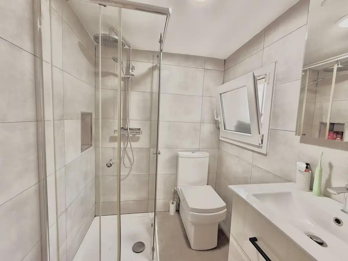 3 soverom Kjedet enebolig til salgs i Benalmadena med svømmebasseng garasje - € 625 000 (Ref: 9983342)