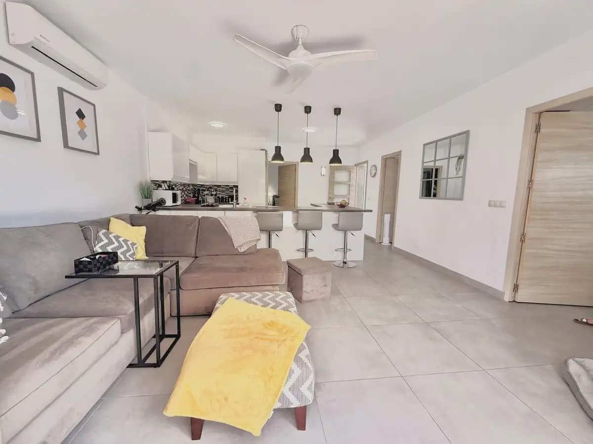 3 soverom Kjedet enebolig til salgs i Benalmadena med svømmebasseng garasje - € 625 000 (Ref: 9983342)
