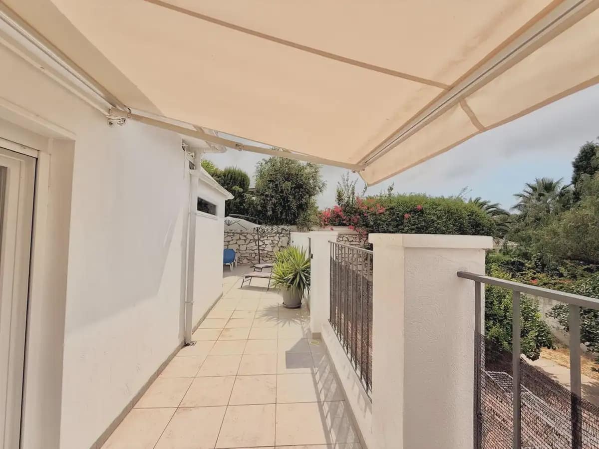 3 soverom Kjedet enebolig til salgs i Benalmadena med svømmebasseng garasje - € 625 000 (Ref: 9983342)