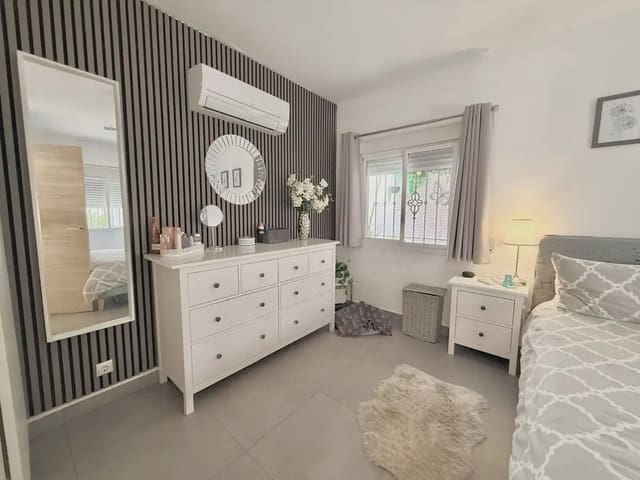 Pareado de 3 habitaciones en Arroyo de la Miel, Benalmádena en venta con piscina garaje - 625.000 € (Ref: 9983342)