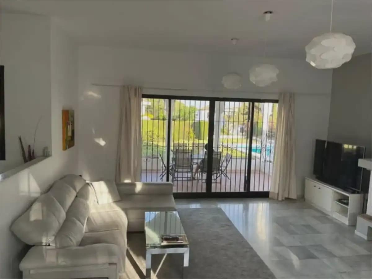4 sovrum Villa till salu i Marbella med pool garage - 1 446 000 € (Ref: 9985204)