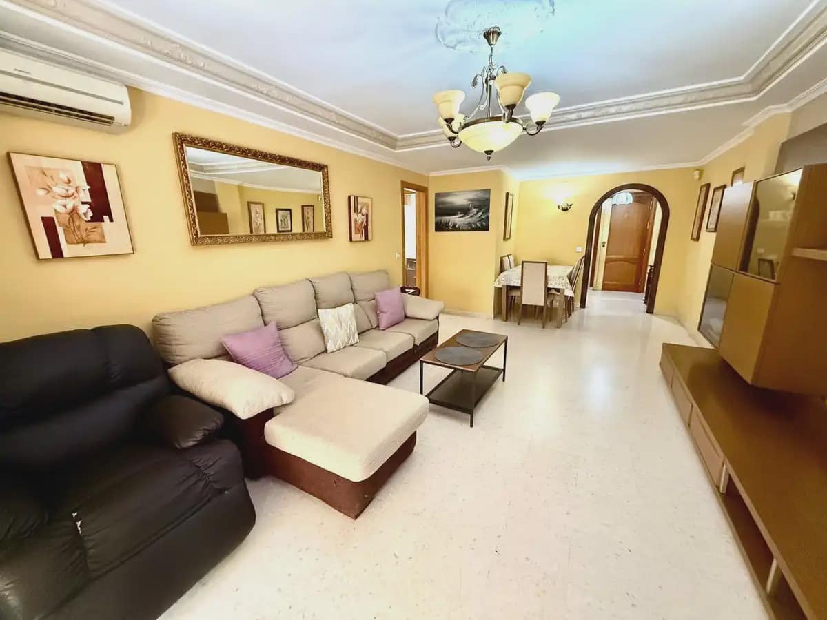 3 soveværelse Lejlighed til salg i Fuengirola med garage - € 315.000 (Ref: 9985207)
