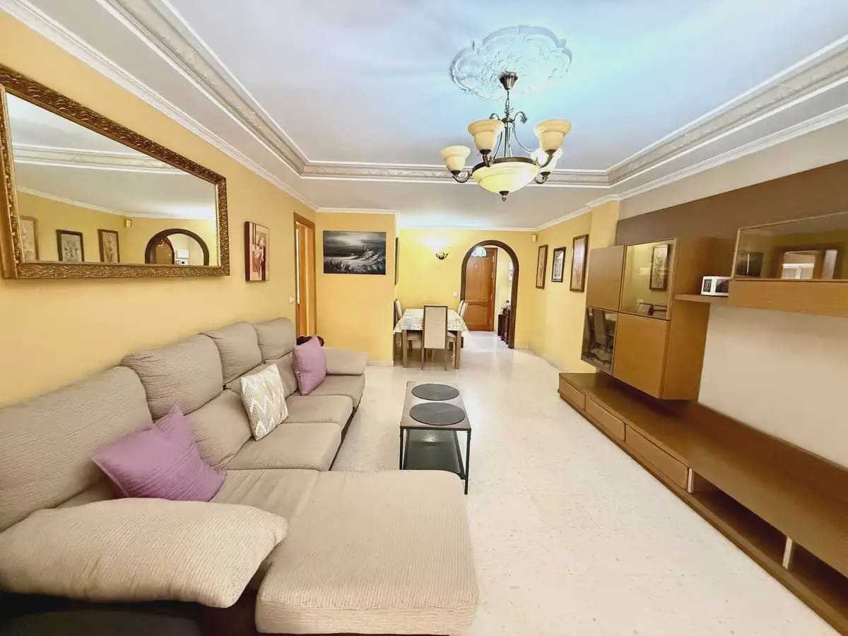 3 soveværelse Lejlighed til salg i Fuengirola med garage - € 315.000 (Ref: 9985207)