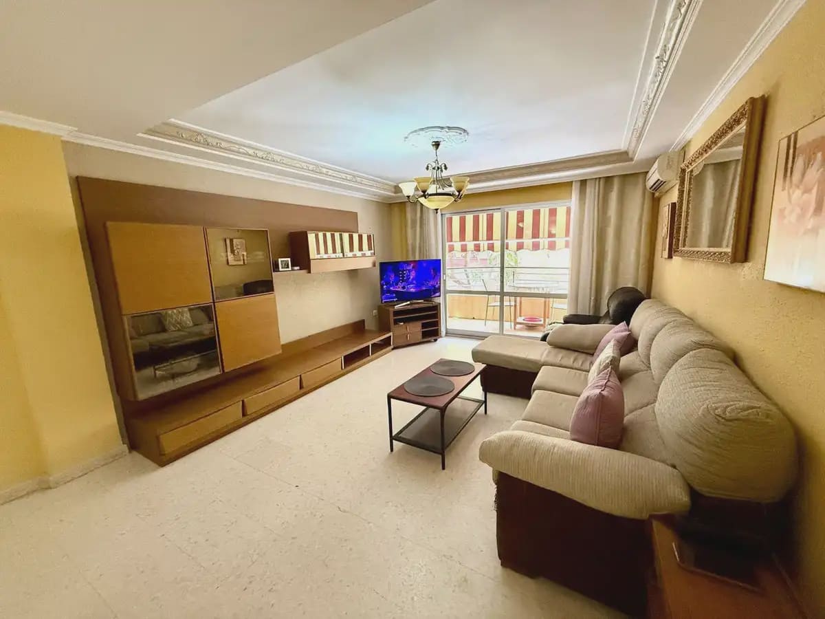 3 soveværelse Lejlighed til salg i Fuengirola med garage - € 315.000 (Ref: 9985207)