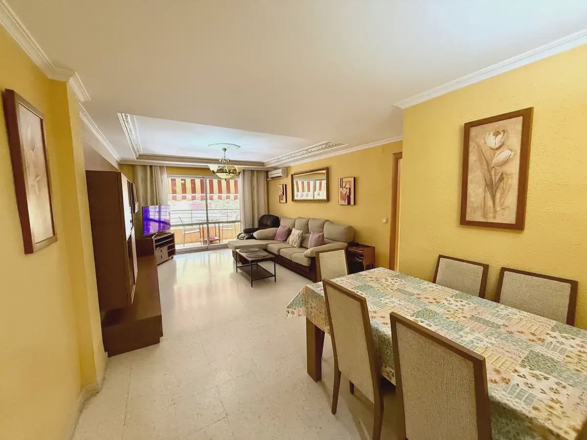 3 soveværelse Lejlighed til salg i Fuengirola med garage - € 315.000 (Ref: 9985207)