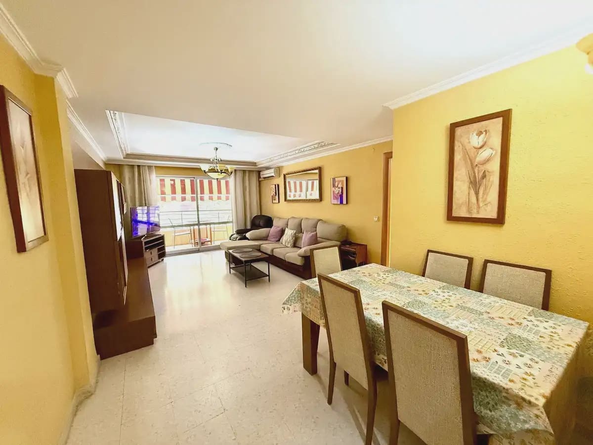 3 soveværelse Lejlighed til salg i Fuengirola med garage - € 315.000 (Ref: 9985207)