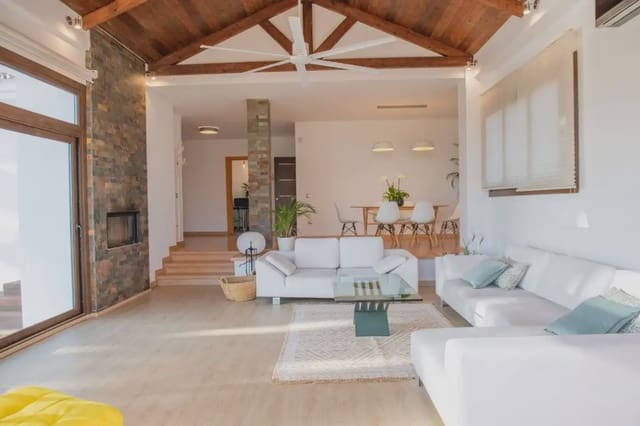 4 bedroom Villa for sale in Arroyo de la Miel, Benalmádena with pool garage - € 1,650,000 (Ref: 9985648)