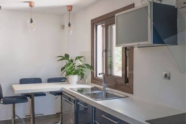 4 bedroom Villa for sale in Arroyo de la Miel, Benalmádena with pool garage - € 1,650,000 (Ref: 9985648)