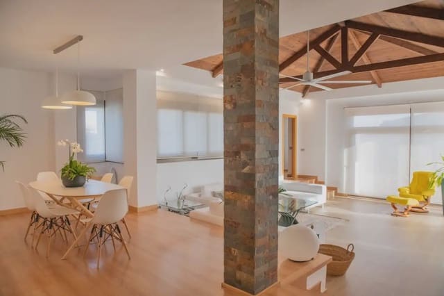 4 bedroom Villa for sale in Arroyo de la Miel, Benalmádena with pool garage - € 1,650,000 (Ref: 9985648)
