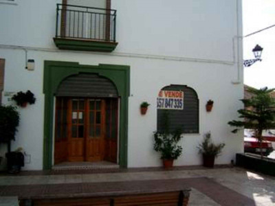 Commercieel te koop in Torrox - € 85.000 (Ref: 1097829)