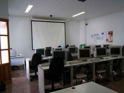 Commercieel te koop in Torrox - € 85.000 (Ref: 1097829)