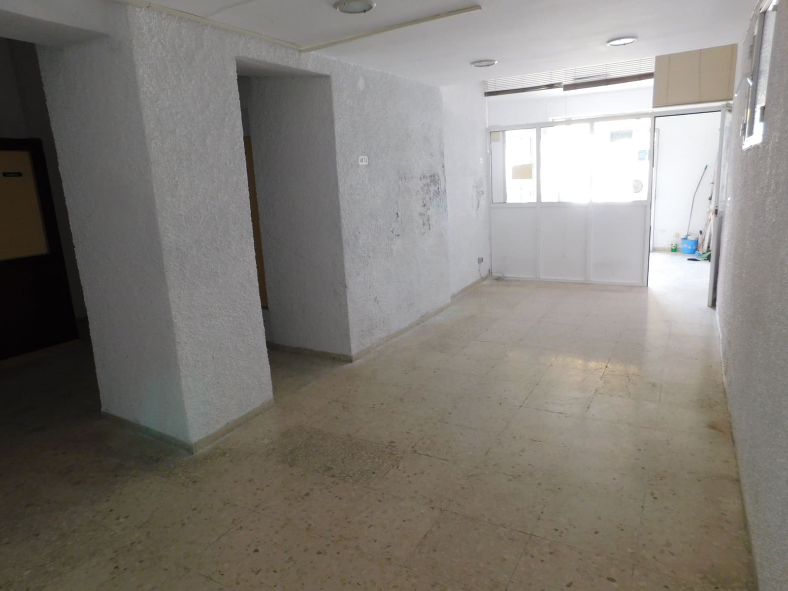 Commercieel te koop in Torrox - € 105.000 (Ref: 5119123)