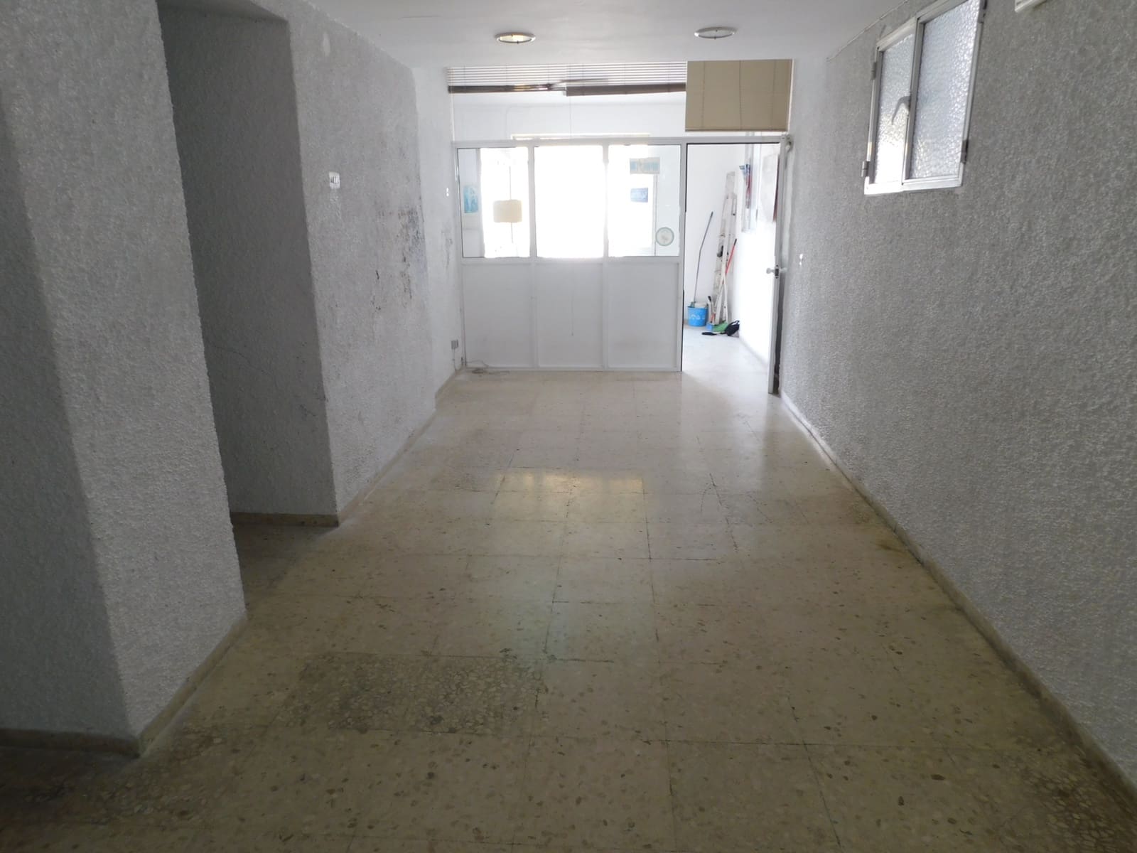 Commercieel te koop in Torrox - € 105.000 (Ref: 5119123)